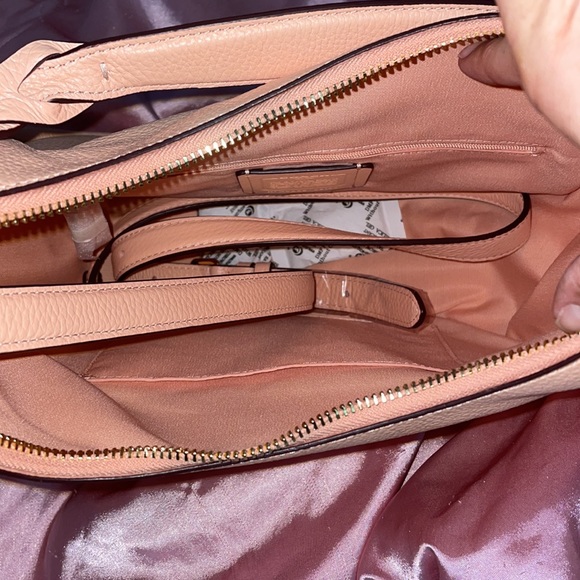 brand new coach purse - Picture 3 of 4